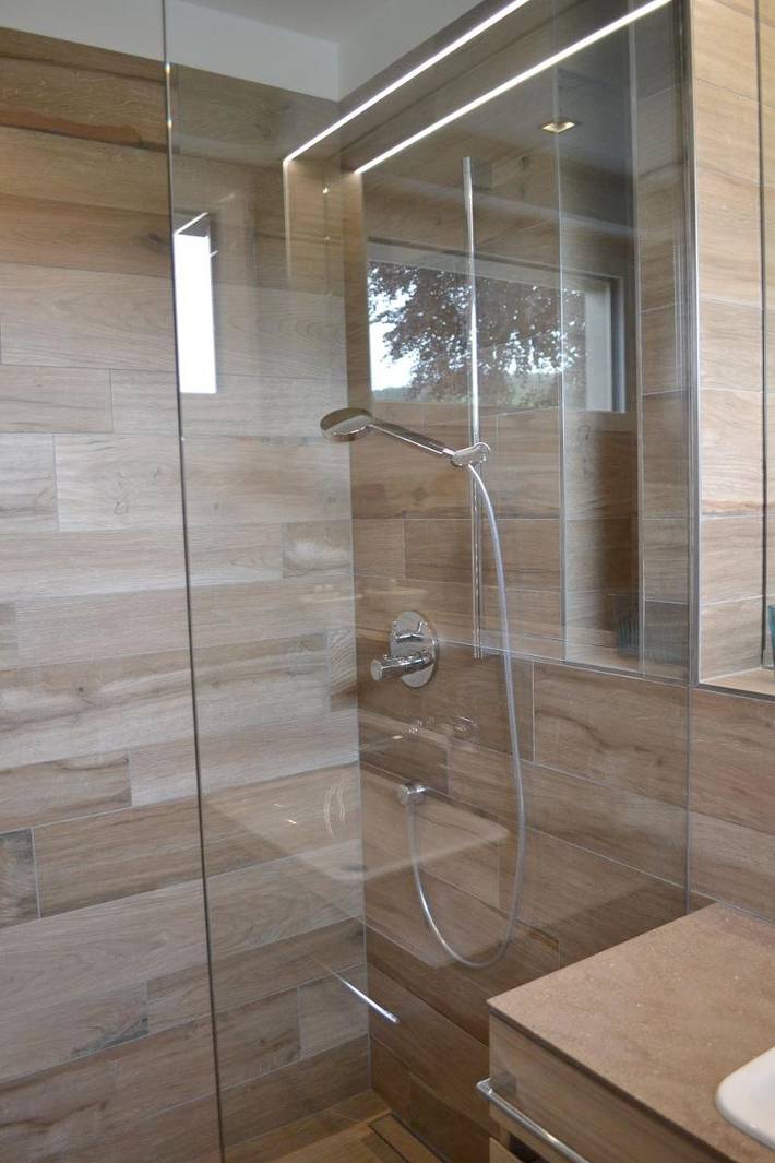 Ferienwohnung für 4 Personen, mit Seeblick und Ausblick sowie Sauna und Garten in Krumpendorf am Wörthersee - 3
