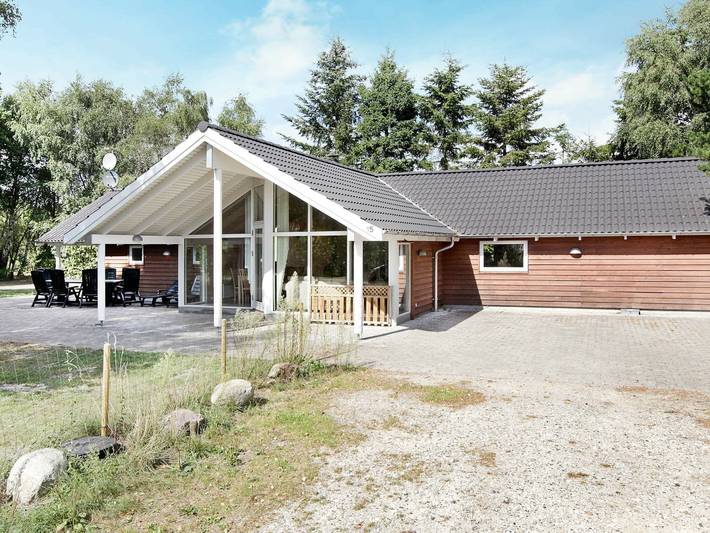 Ferienhaus für 12 Personen, mit Terrasse und Whirlpool sowie Sauna, kinderfreundlich in Kramnitse - 3