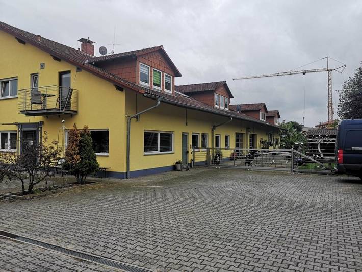 Ferienwohnung für 2 Personen, mit Balkon und Terrasse sowie Garten und Ausblick in Bensheim