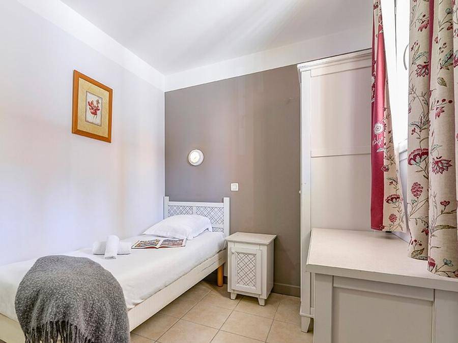 Pierre & Vacances Village Le Rouret en Ardèche - Studio 4 personnes - 1 coin nuit - Terrasse ou balcon in Grospierres, Ardèche