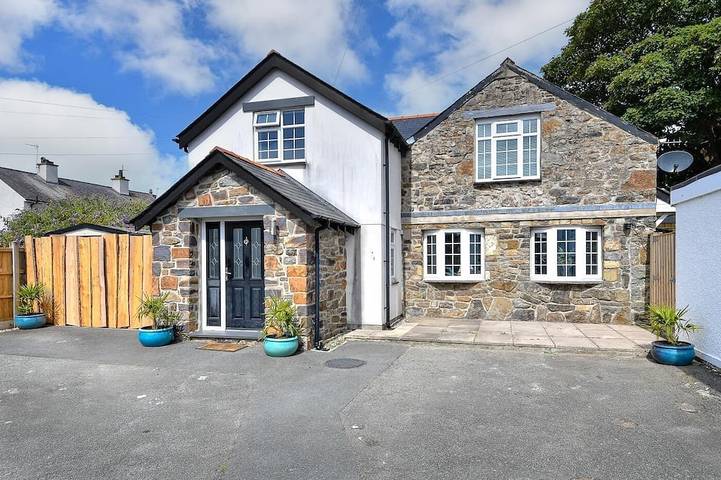 Glamping for 8 people, with Garden in Abersoch