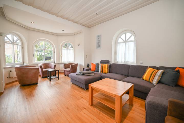 Ferienhaus für 10 Personen, mit Garten und Balkon sowie Seeblick in Zell am See - 2