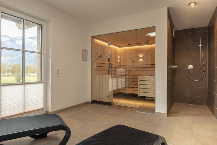 Ferienhaus für 10 Personen, mit Balkon und Terrasse sowie Sauna und Seeblick in Uttendorf - 4
