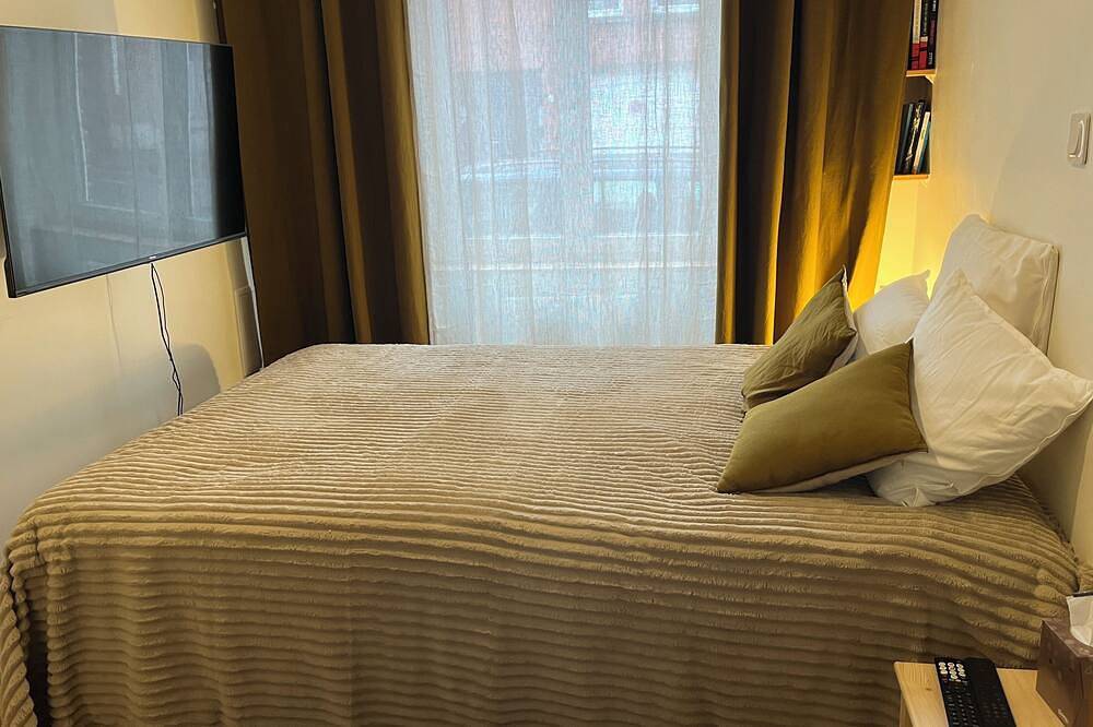 5-minute walk from Euratech and the metro, charming little typical Lille house in Lille, Lille und Umgebung