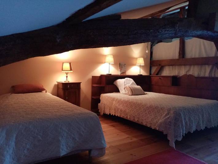 Gîte pour 2 personnes, avec jardin et vue dans Momuy