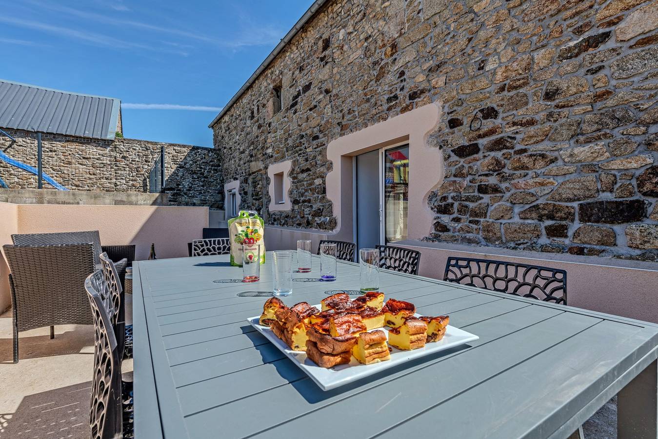 Casa 'Gite 8 Pers Au Calme - 9kms Plages' con Terraza Compartida, Jardín Privado y Wi-Fi in Guilers, Región de Brest