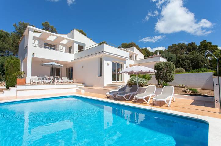 Casa de vacaciones para 8 personas, con terraza y jardín en Serpentona