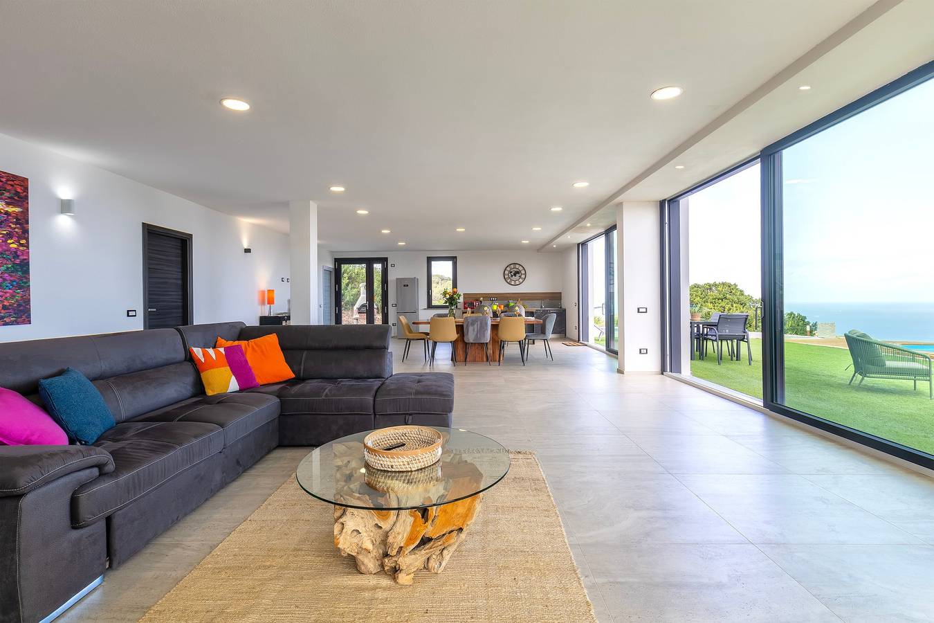 Villa 'Luxury Minni' con Vista Mare, Wi-Fi e Aria Condizionata in Tergu, Provincia di Sassari
