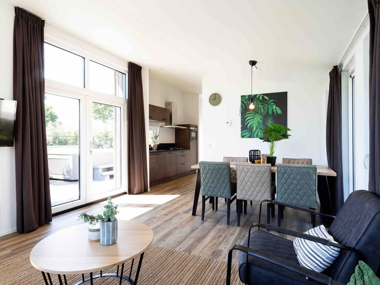 Luxe chalet met buitensauna en spa in Betuwe