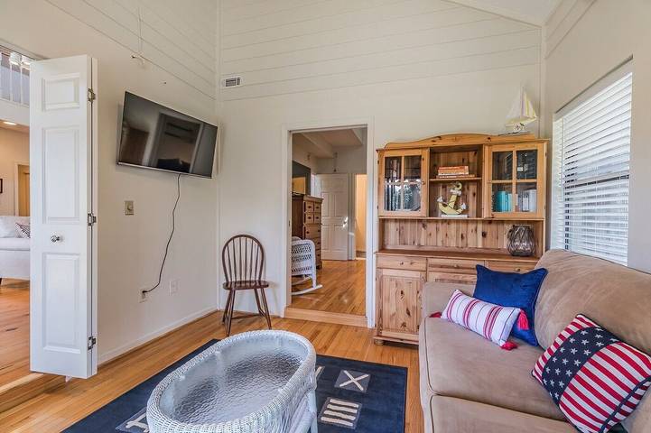 Vacation rental for 6 people, with pool and hot tub, with pets in Fripp Island