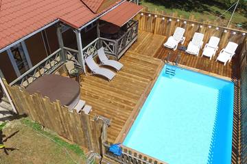 Maison de campagne pour 6 personnes, avec balcon ainsi que jacuzzi et jardin à Aubas