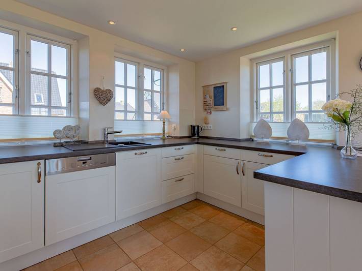 Ferienhaus für 6 Personen, mit Sauna und Terrasse sowie Garten in Borgsum - 4