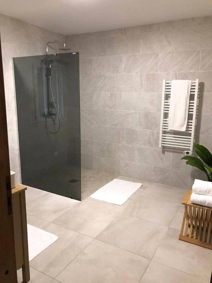 Location de vacances pour 9 personnes, avec piscine ainsi que vue et jardin dans Piton de la Fournaise - 3