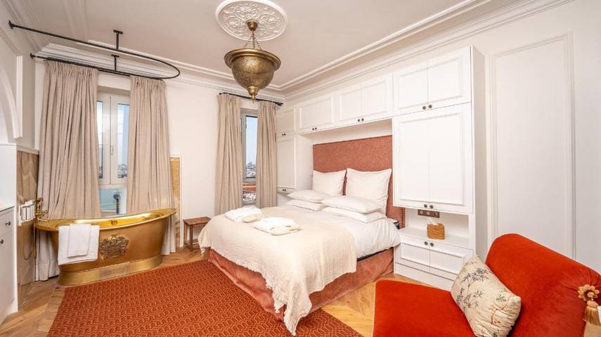 Riad para 2 personas, con vistas además de piscina y jardín en Rabat