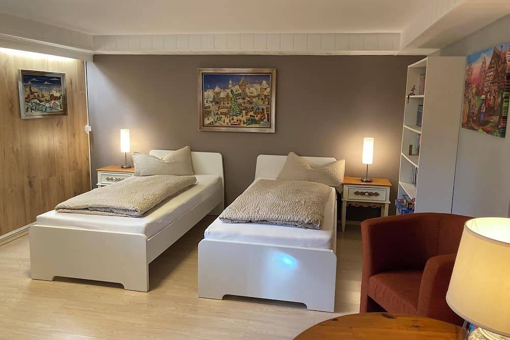 Geheel appartement, Fe apartm., in a quiet location, 5 minut. from the S-Bahn + Regio train station in Meckesheim, Kraichgau