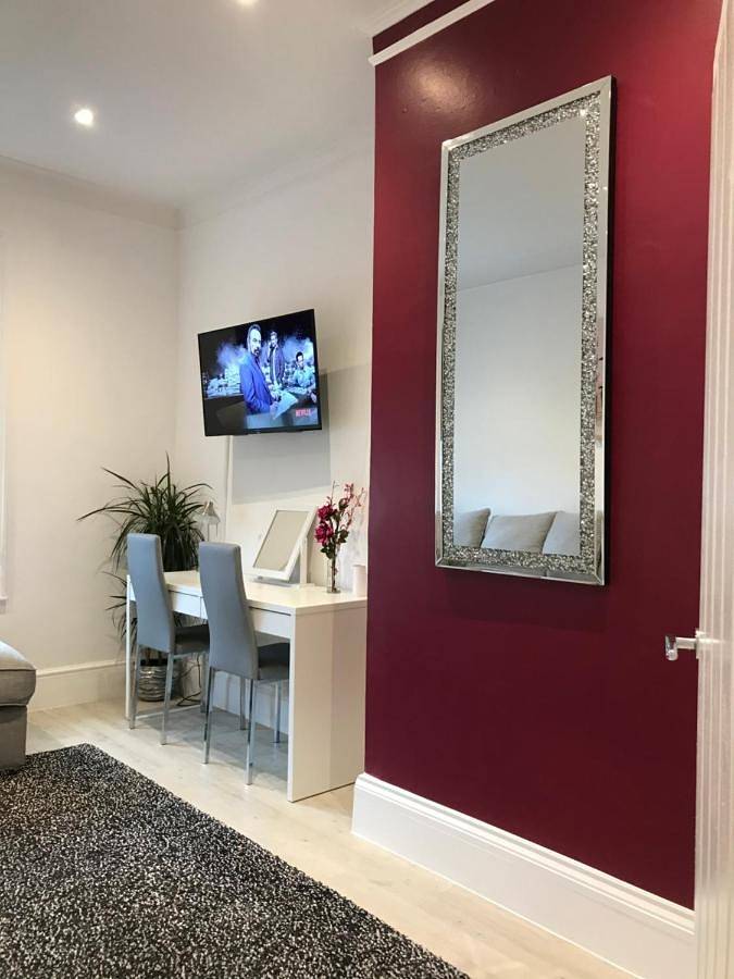 Entire apartment, Two-Bedroom Apartment in Royal Tunbridge Wells, Kent