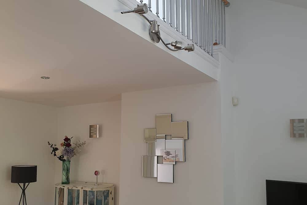 Entire apartment, Unique grand space in Huddersfield, West Yorkshire