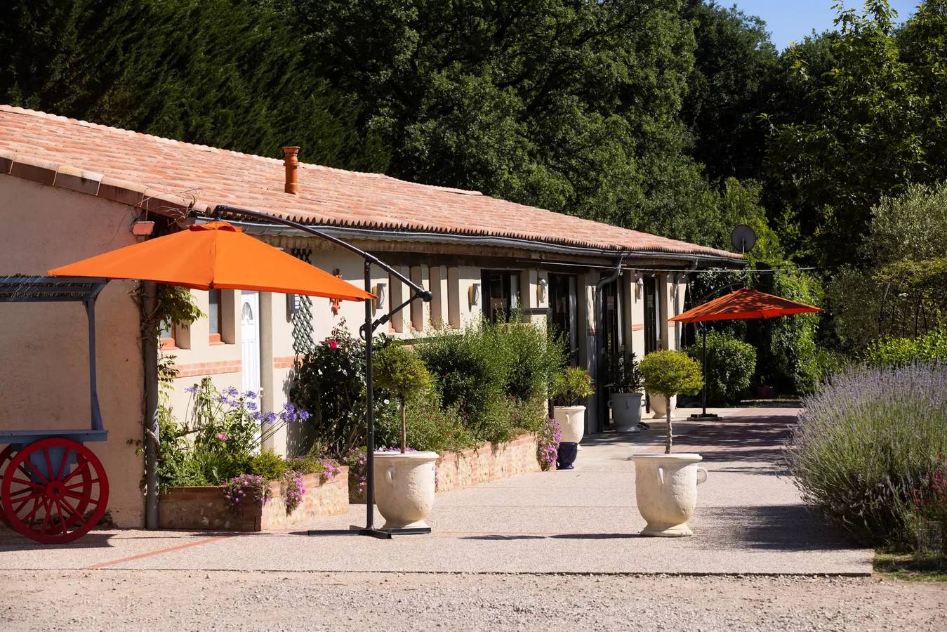 Lodge Safari - 25m² - 2 chambres + terrasse 10m2 4 personnes in Serviès, Région de Castres