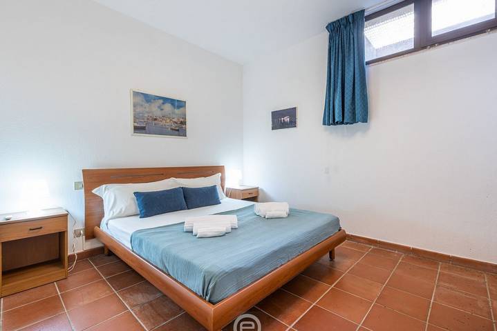 Apartamento entero, Apartamento de vacaciones para 2 personas con jardín in Funtana Meiga, Cabras