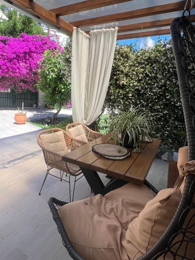 Ferienhaus für 2 Personen, mit Ausblick und Garten in Volos