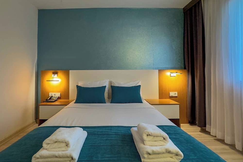 Perfect 1-bedroom 1 livingroom hotel suites with Ac in beautiful Kuşadası in Kusadasi, Turkish Aegean