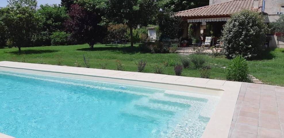 Chambre d’hôte pour 2 personnes, avec vue ainsi que jardin et piscine à Orange - 4
