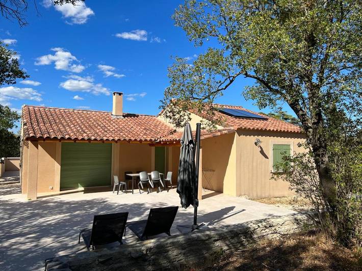 Location de vacances pour 6 personnes, avec vue ainsi que jardin et piscine à Sauve - 4