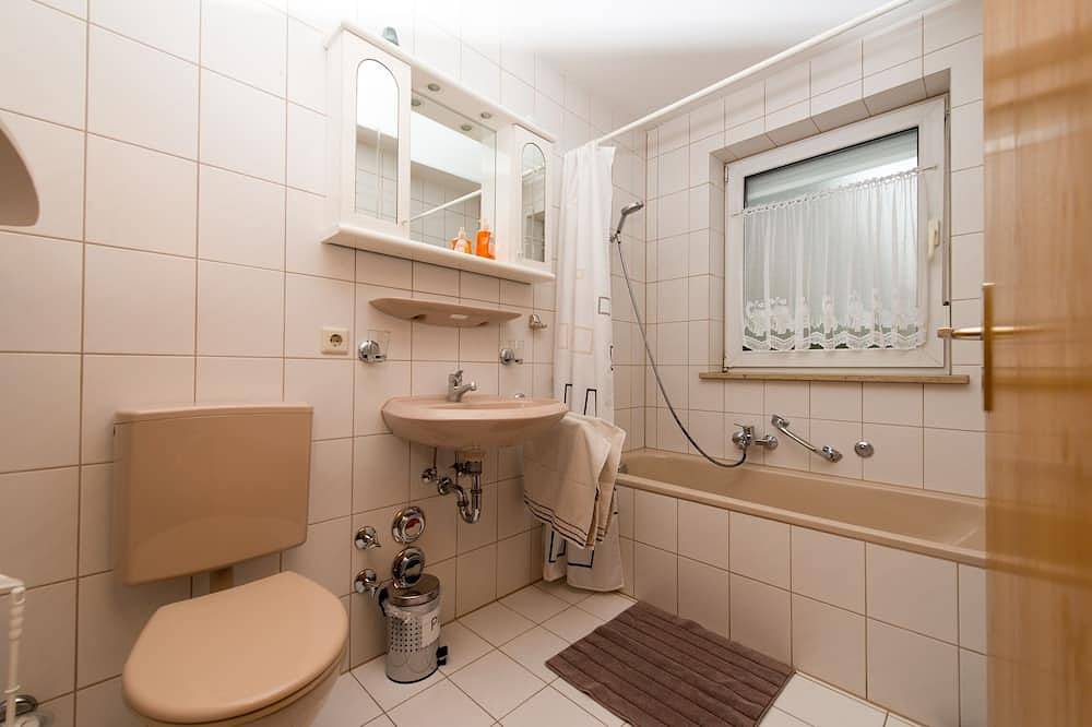 Ganze Wohnung, 3-Sterne Nichtraucherferienwohnung (40m2) in Bad Staffelstein 350m von der Therme entfernt in Bad Staffelstein, Oberes Maintal - Coburger Land