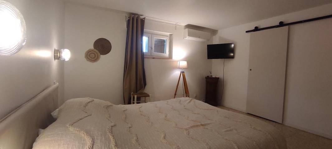 Gîte pour 4 personnes, avec terrasse à Bourg-Saint-Andéol - 2
