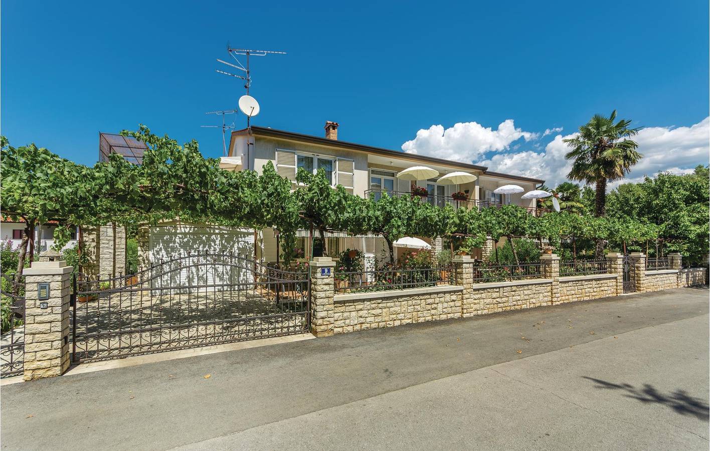 Ganze Ferienwohnung, Ferienwohnung für 4 Personen mit Terrasse in Poreč, Porec und Umgebung