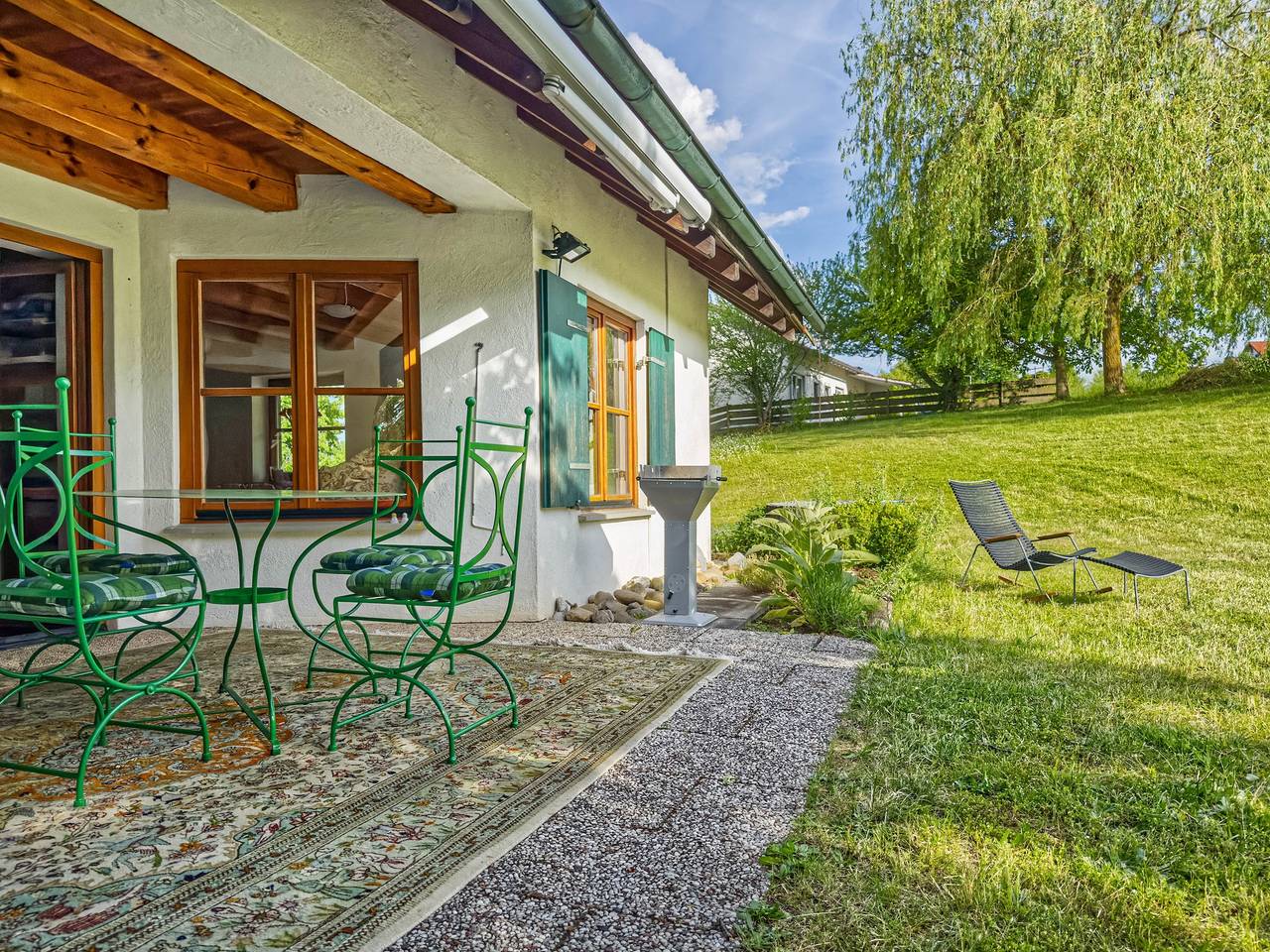 Ferienhaus „Mit Sonnenterrasse“ mit Balkon und Wlan in Ostrach, Region Bodensee-Oberschwaben
