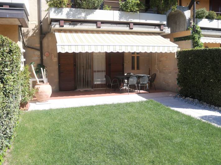 Apartamento de vacaciones para 2 personas, con terraza además de piscina para niños y jardín - 1