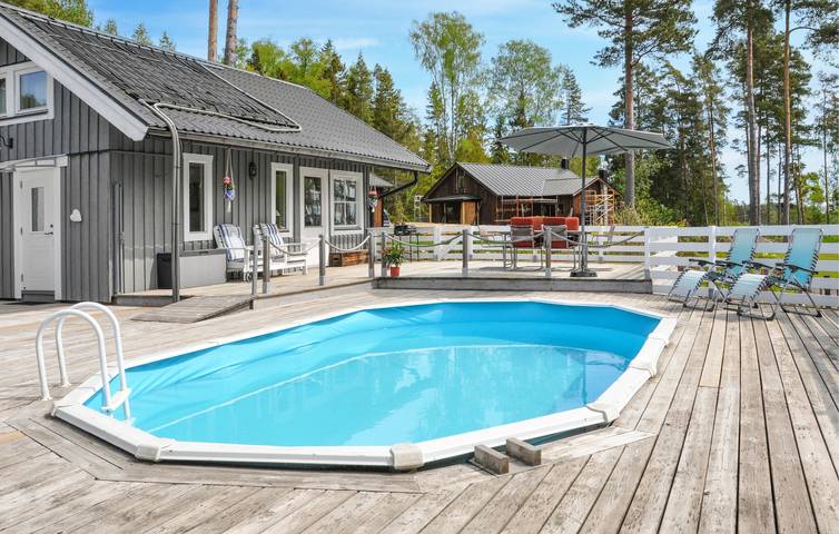 Ferienhaus für 4 Personen, mit Pool und Terrasse sowie Seeblick am Vänern - 3