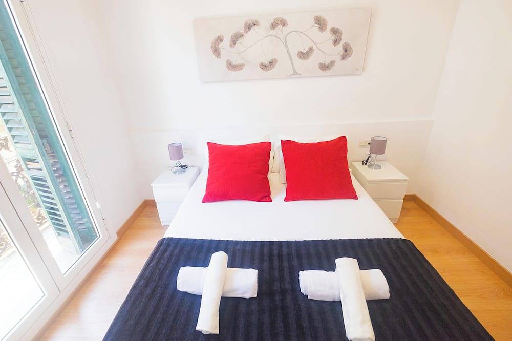 Entire apartment, Spacious 3bd/2bth Apartment in Gracia in Barcelona Centre, Barcelona