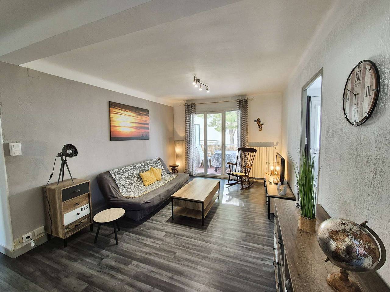 Appartement de vacances entier, Location vacances 3 chambres, vue mer, tout à pied in Les Sablettes, La Seyne-sur-Mer