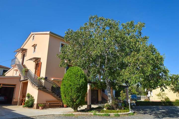 Ganze Wohnung, Ferienwohnung Anton D. 2 in Malinska-Dubašnica, Krk