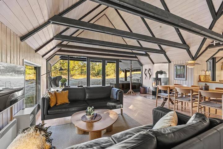 Villa pour 7 personnes avec jacuzzi in Sønderstrand, Tagholm