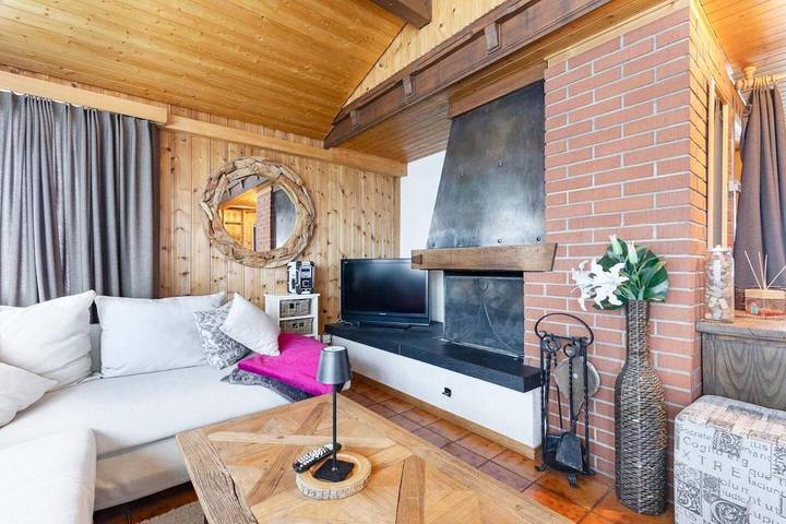 Gîte pour 4 personnes, avec terrasse et vue dans Axalp