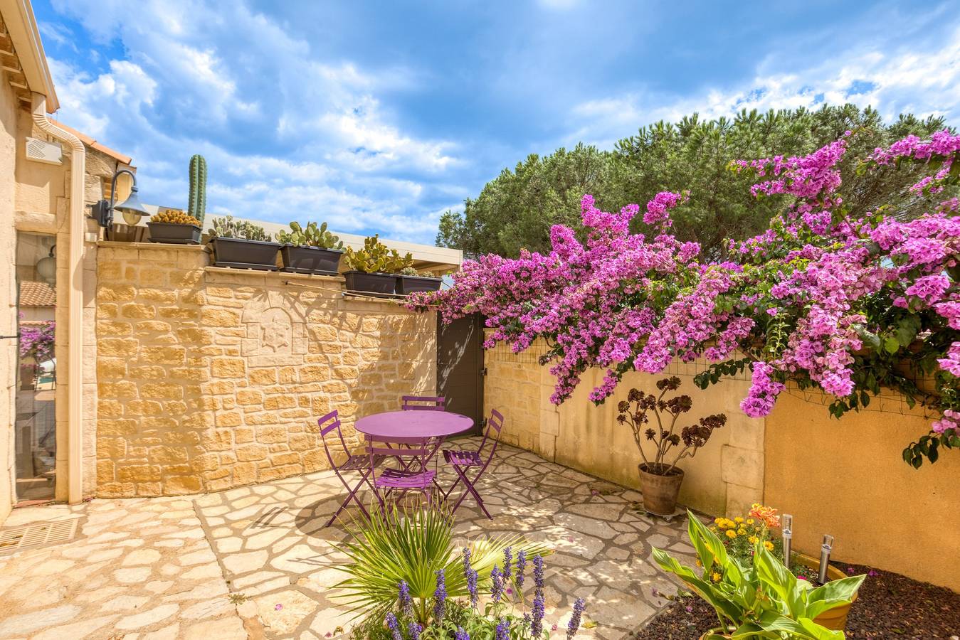 Chambres d'hôtes 'La Palmeraie' avec vue sur mer, Wi-Fi et climatisation in Portiragnes, Côte d'Améthyste