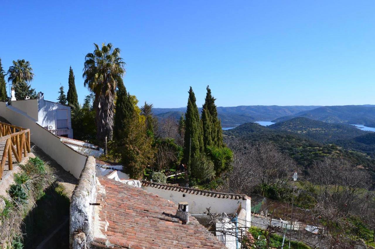 Double Room with Private Bathroom in Zufre, Sierra de Aracena y Picos de Aroche