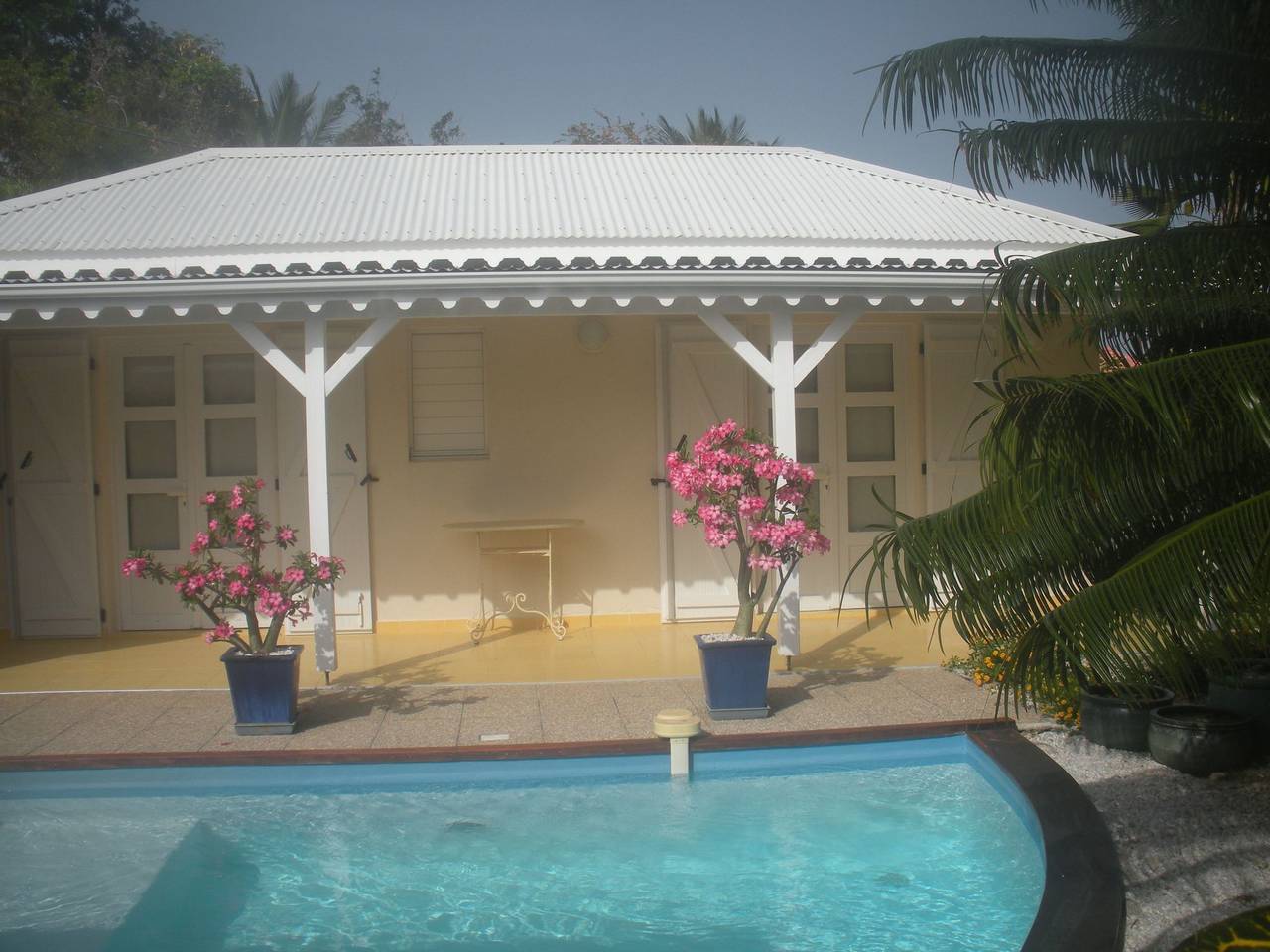 In Strandnähe in Saint-François, Guadalupe