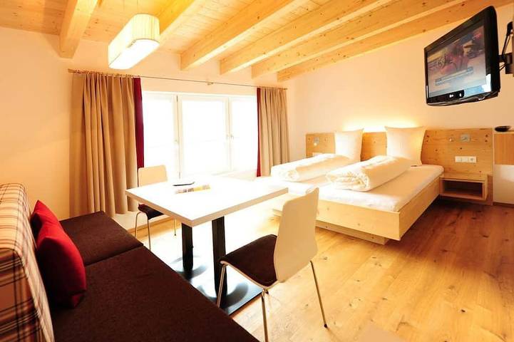 Ganze Wohnung, Appartement Bergblick 3 - Appartements Alpelux in Jerzens, Bezirk Imst