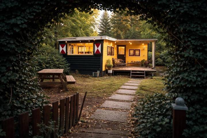 Ferienhaus für 6 Personen, mit Terrasse und Garten sowie Pool und Ausblick