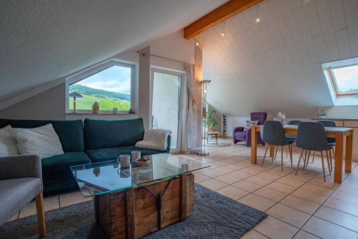 Ferienwohnung für 5 Personen, mit Balkon und Terrasse sowie Garten und Ausblick in Pünderich - 3