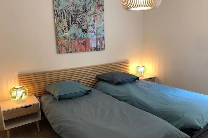 Ganze Wohnung, 4-Zimmerwohnung 90 m² + Terrasse 17 m². Direkt am Meer, Panoramablick auf das Meer in Bandol, Mittelmeerküste (Frankreich)