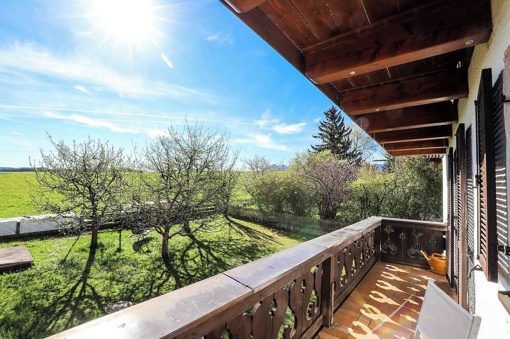 Ganze Wohnung, Ruhige - liebevoll eingerichtete Ferienwohnung für 2 Personen. in Murnau am Staffelsee, Das Blaue Land