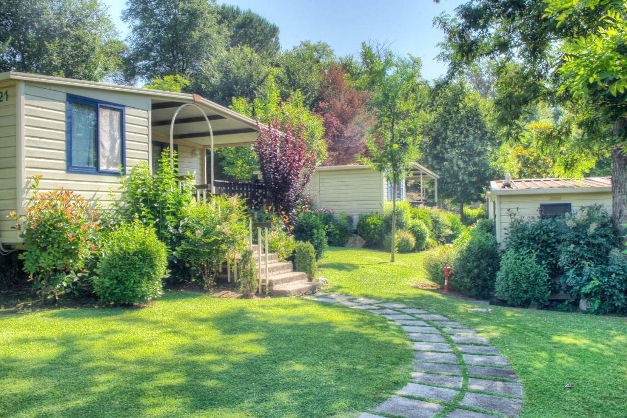 Bungalow with Patio in Roma, Provincia di Roma