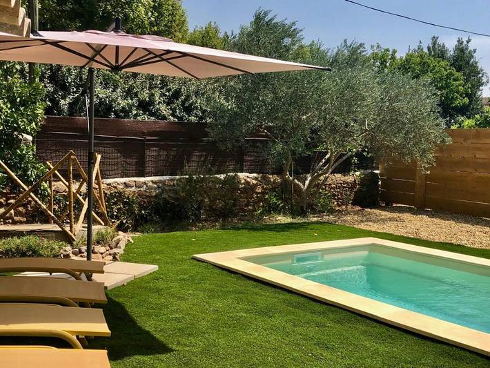 Location de vacances pour 2 personnes, avec piscine ainsi que jardin et vue à Montséret - 3