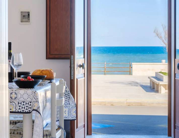 Casa vacanza per 5 persone, con giardino e vista oceano nonché terrazza, con animali domestici in San Foca