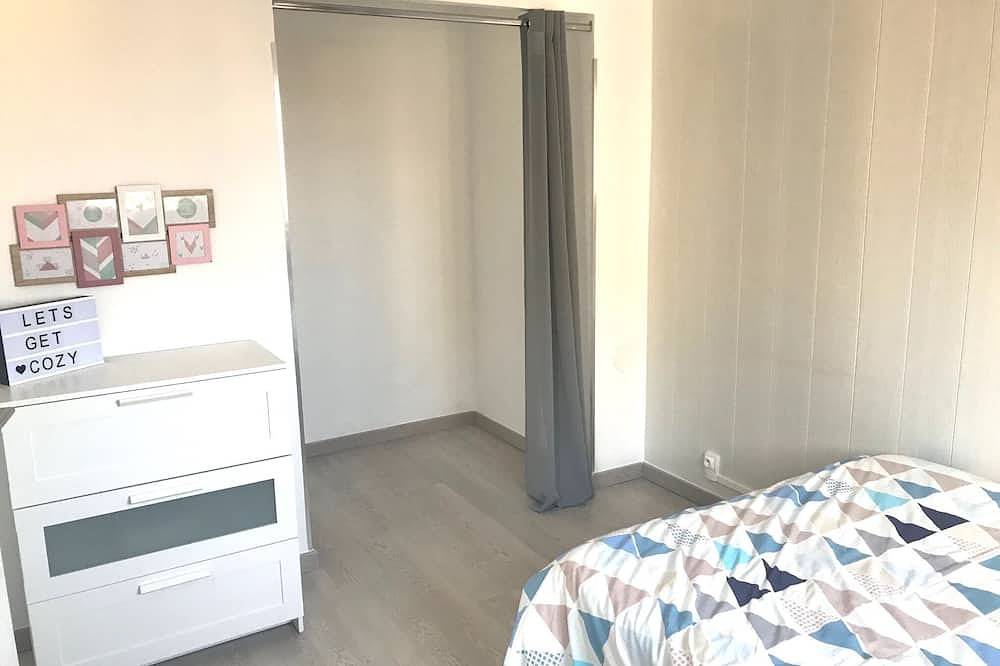 Appartement entier, 5 pers – 2 chambres Mourillon – Plages à pied – Parking – Ferry Corse in Toulon, Région de Toulon